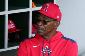Ron Washington bans Angels' cell phones in clubhouse : r/angelsbaseball