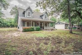 747 Falling Leaves Dr Adkins Tx 78101 1320562 Country Real Estate House Styles Living Dining Combo