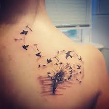 La personne qui se fait tatouer une le tatouage de la colombe est un meilleur choix pour les personnes romantiques et celle qui valorise la famille. Tatouage Pissenlit Un Dessin A Fleur De Peau