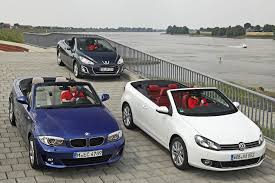 A cabriolet with a rigid convertible roof is built on the platform of the hatchback of the same name. Bilder Drei Kompakte Cabrios Im Test Bilder Autobild De