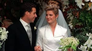 The washington post was the first to report the news. Earl Of Snowdon Queen S Nephew And His Wife To Divorce Bbc News