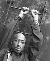 Better dayz starts with an intro in which a reporter is talking about the release of this album and in the background you can hear 2pac's fans shouting 2pac, 2pac. He Gone Forever Be A L E G E N D Tupac Shakur Tupac Photos 2pac