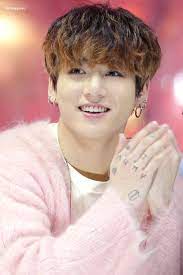 I do not own this video. Melting Point On Twitter Jungkook Cute Jungkook Bts Jungkook