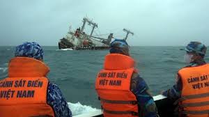 chinese cargo ship sinks off vietnam