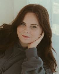 Katie Zale's Instagram, Twitter & Facebook