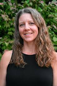 Elisa Huff's Instagram, Twitter & Facebook