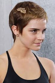 Emma watson medium brown pixie cut. Emma Watson Pixie Cut Stages Emma Watson Age