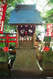 Résultat de recherche d'images pour "sasuke inari shrine"