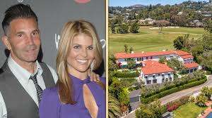 Mossimo giannulli is out of prison after being sentenced to five months behind bars for his involvement in the infamous college admissions scandal. Lori Loughlin And Mossimo Giannulli List Mansion For 28 Million Amid College Admissions Scandal Entertainment Tonight