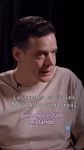 Así mismo como los que creen que las películas , de Hollywood son  verdaderas ( pasa hasta con la religión te venden algo bonito) Pero hay que  usarlas para trabajo 🤣🤣 el que no controla las emociones ...