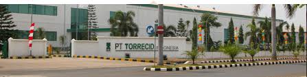 Insinyur produksi bekerja di bidang manufaktur, mengawasi produksi barang di line industri kawasan pabriknya ataupun secara berkala monitoring pabrik yang dikelola oleh partner subcontractor. Torrecid Worldwide Indonesia Torrecid