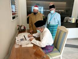 Lembaga perumahan dan hartanah perak. Mais Adakan Lawatan Rasmi Ke Pejabat Menteri Jabatan Perdana Menteri Agama Mais