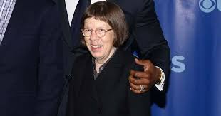 Despite being in the show from the very beginning, hetty keeps her personal life quiet the ncis la actress is married to retired therapist karen kline. Ncis Los Angeles Star Linda Hunt Hospitalized After Hollywood Car Accident Meaww