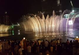 Timings are 1 pm and 1.30 pm (show times are 1.30 pm and 2 pm on fridays). The Dubai Fountain Live Dubai