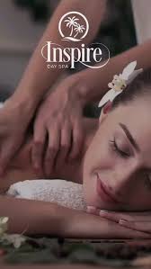 Moms carry it all. Love, stress, and everything in between. Give her the  break she actually wants and deserves: a massage or facial that melts the  weight away. Call us or hit the link in our bio to ...