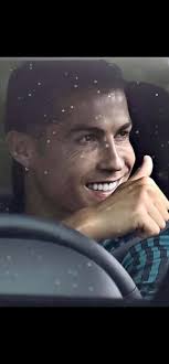 Cristiano Ronaldo est le seul joueur de l'histoire à avoir été nommé pour  le Ballon d'Or pendant 16 ans d'affilée ! 💥⚡