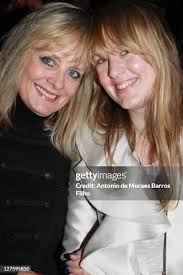 Carly Lawson's Instagram, Twitter & Facebook