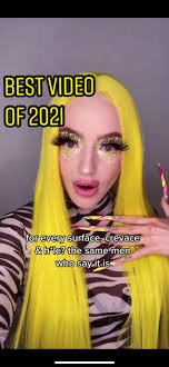 Answer @TikTok vials hate comments after this video 📈😌💅🏻 #vialsss  #alwaysprotectthenails #askontiktok #givingszn #holidaymusic #nails  #longnails