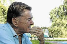 Obituary: John Gordon Davis: Rhodesian-born author of 'Hold My Hand I'm  Dying'