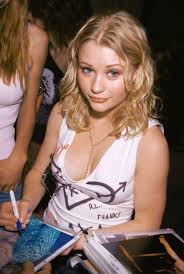 Mary 'mac' mackenzie (в титрах: 51 Sexiest Emilie De Ravin Butt Pictures Are Hot As Hellfire Geeks On Coffee