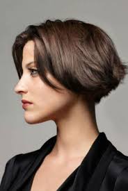 Cheveux carré effilé court coupe carré effilé dégradé coupe carré dégradé effilé coupe carre degrade et effilé coupe carré court effilé coupe carré effilé court modèle coupe carré court effilé. Carre Court Degrade Coupe Carre 2021 Les Coupes Pour Avoir La Tete Au Carre