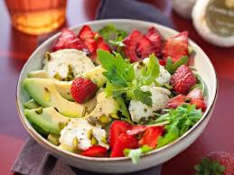 Salade Fraise Avocat Au Chevre Recette Salade Fraise Recettes De Cuisine Recette Salade