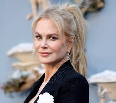 Queen Elizabeth Just Released Her Own Brand of Gin (Seriously)