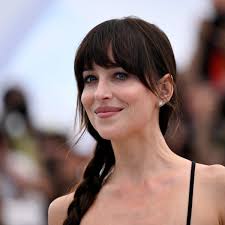 Watch: Amy Everson is a Feminist Superhero in Exclusive Red Band 'Felt'  Trailer