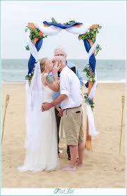 Intimate Sandbridge Beach Wedding Kelly Shawn Sandbridge Beach Virginia Beach Wedding Beach Wedding