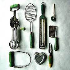Check out our old kitchen gadgets selection for the very best in unique or custom, handmade pieces from our cooking utensils & gadgets shops. 21 Best Vintage Kuche Geschirr Bilder Auf Pinterest Kochen In Alten Kuchen Utensilie Vintage Kitchen Utensils Antique Kitchen Utensils Antique Kitchen Gadgets