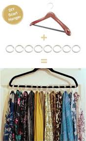 30 Idees Ingenieuses Pour Optimiser Vos Rangements A La Maison Rangement Foulard Cintre Pour Echarpe Organiser Les Foulards