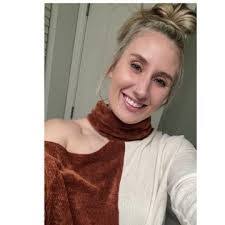 Anna Hamlett's Instagram, Twitter & Facebook