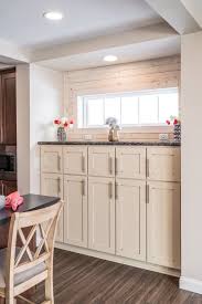 He304a Ultra 7 Evolution Ranch Pennwest Homes Kitchen Chiffon Maple Glazed Flat Panel Cabinets Shipla Flat Panel Cabinets Finding A House Modern Kitchen