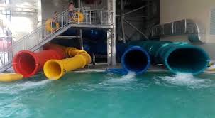 Water park oferă o selecție largă de tobogane pentru toate vârstele. Latest Updates From Water Park Craiova Facebook