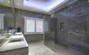 Banheiro Porcelanato Cinza Nicho Shampoo Cuba Apoio Persiana Projeto Do Banheiro Banheiros Escuros Banheiros Modernos