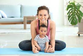 Sich nach der geburt aufzuraffen und wieder sport zu machen ist für viele mütter nicht leicht. Sport Mit Baby Verschiedene Moglichkeiten Vorgestellt