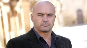 Con elisa isoardi un rapporto che va oltre., la conduttrice. Montalbano Finisce Luca Zingaretti Svela Ci Vuole Un Ripensamento Lanostratv