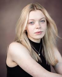 Hello everyone! My name is Sophia and I'm close to graduating from drama  school this year. I wanted to put my headshots (taken by Fay Summerfield)  in this group to get your