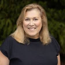 Laura Morgan's Instagram, Twitter & Facebook