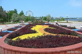 Приморский бульвар был открыт в 1870 и сразу стал любимым местом прогулок и отдыха керчан. Naberezhnaya Kerchi Foto Kak Dobratsya Veb Kamery Onlajn