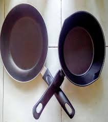Frying Pan Or Skillet Is A Very Important Cookware To Have Most Of Us Own Them In Our Kitchen Frying Pan Is A Versatile Cooki Frying Pan Pan Ceramic Cookware