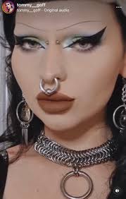 Gargantilla de malla de acero inoxidable con colgante de anillo en O