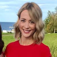 Jennifer Mclellan's Instagram, Twitter & Facebook