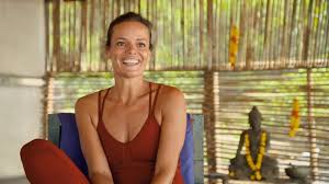 Farmer nico (47) hat zwei frauen aus deutschland in sein exotisches paradies am anderen ende der welt. Ashok Und Myria