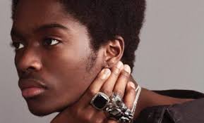 Qui est Alton Mason, le premier homme noir à défiler pour Chanel ?