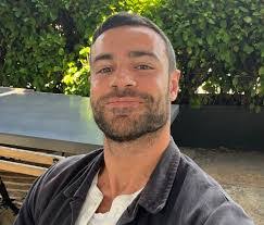 Ben Starr's Instagram, Twitter & Facebook