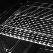 Smoke hollow's 38205gw lp gas smoker delivers a smoking experience unlike any other. Amazon Com Masterbuilt 44241gw 2 Door Propane Gas Smoker With Window 44 Inch Black Patio Lawn Garden