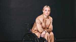 Надо рожать, это самый желанный ребенок на. Kseniya Bezuglova Devushka Na Kolyaske Pobedivshaya Sebya Pchela