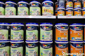 Cat bukan sekedar mampu memberikan warna pada tembok, tetapi juga melindungi tembok dari cuaca ekstrem. Daftar Harga Cat Tembok Dulux Terlengkap Dan Paling Update 2021 Rumah123 Com