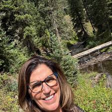 Share your thoughts👇💬 refusing let friend's service into my house because  ' allergic? pretty severe dog allergy, and recently invited small group of  friends over for game night. One of my